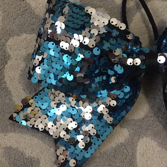Color change sequin cheer bow - Picture 2 of 4